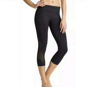 Athleta Backthrough Gray Laser Cur Capri Leggings Sz M